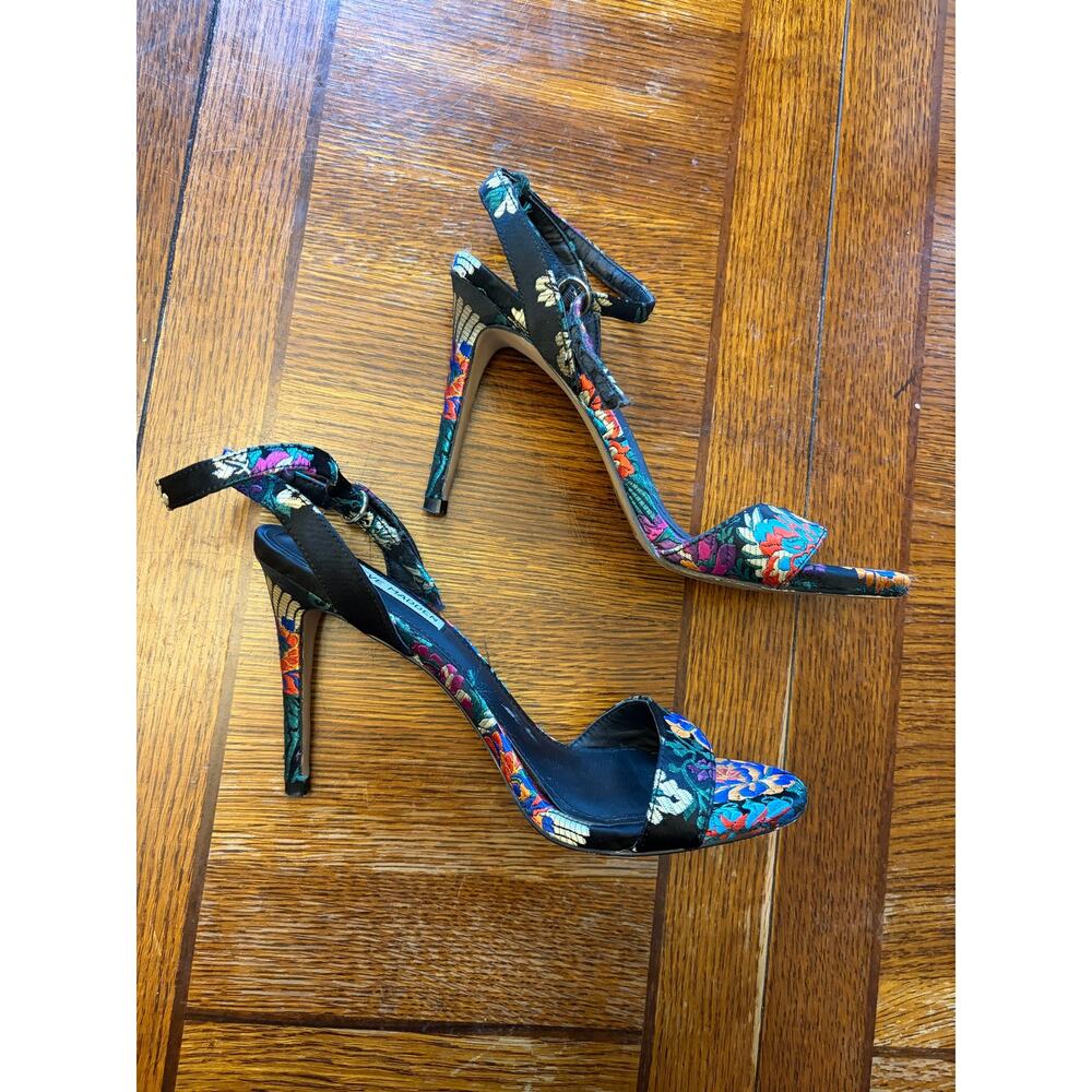 Steve Madden Reno Floral Embroidered Stiletto Heels 8.5 Black Brocade - Picture 12 of 16